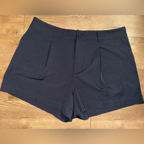 All in Motion Athletic Black Shorts - Picture 1 of 4